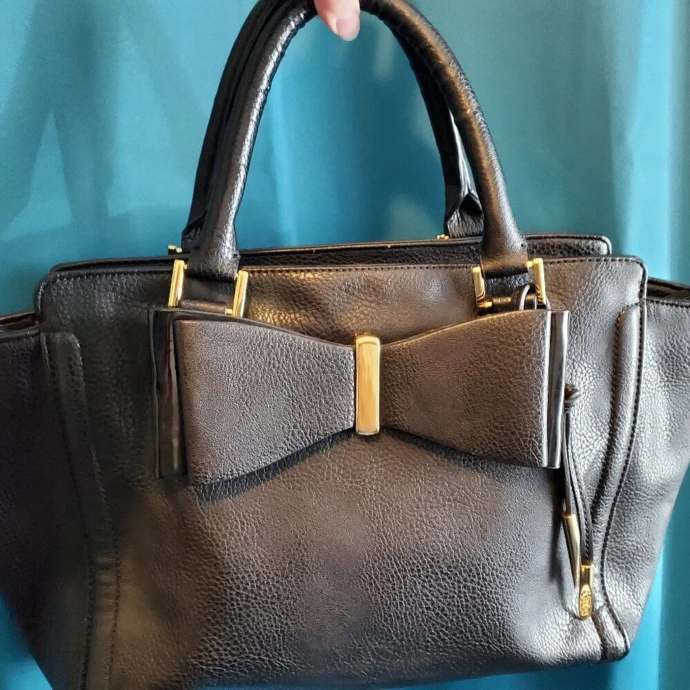 🎸 Carlos by Carlos Santana Real Leather Bow Satchel
